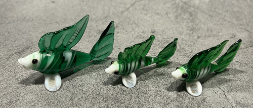 Vintage green striped - x,