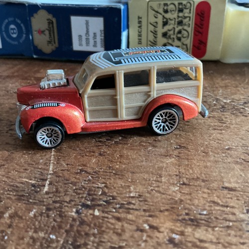 Hot wheels woody station wagon - woody,