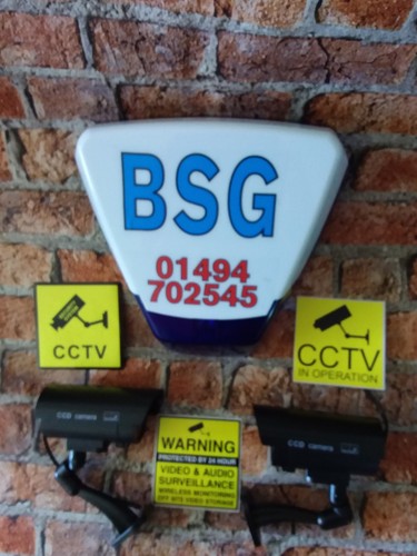 Decoy bellbox with - decoy,