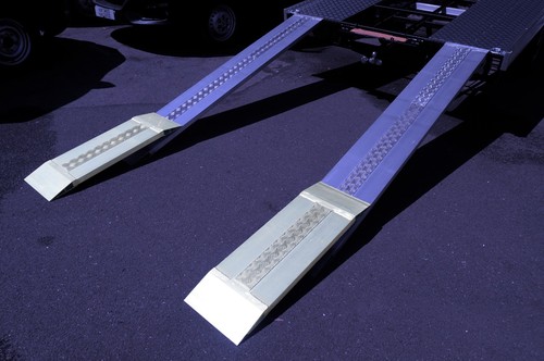 Aluminium loading ramp - loading,