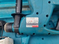 Makita BHR200 Cordless SDS Hammer Drill with Charger and Carry Case 