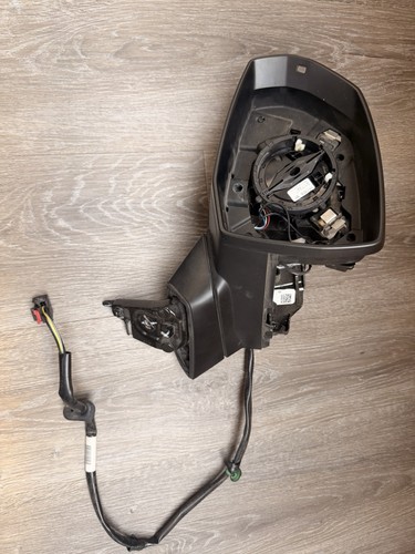 Audi fy left - 17-20, side