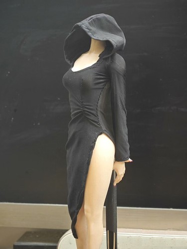 Female soldier hooded - 1/6,
