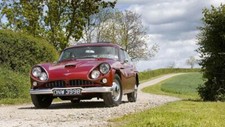 Retro 1963 - 1965 Jensen CV8