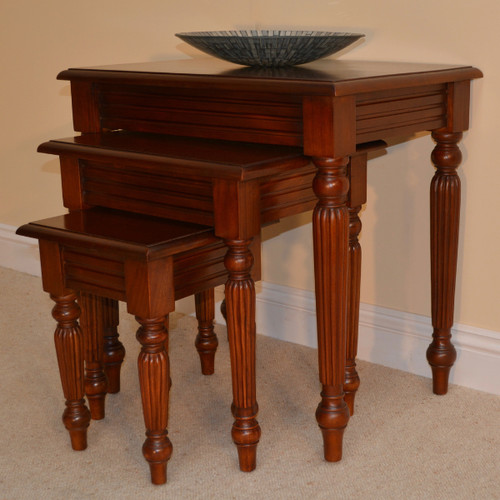 Pillar nest tables 3 - of,