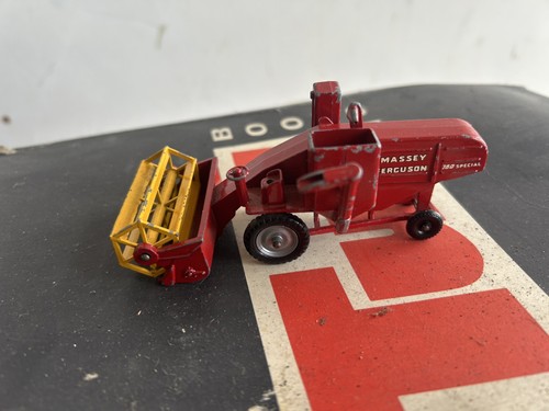 Massey ferguson combine - massey,