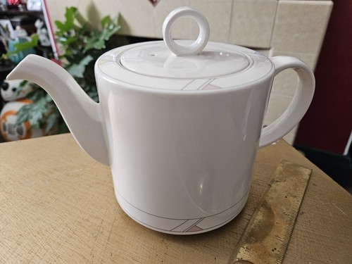 Hornsea tea pot fantasy - tea,