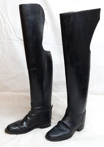 Household cavalry knee length - knee,