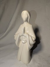 Praying Lady Virgin Mary Style
