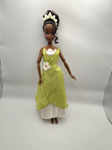 Disney store tiana doll - disney,