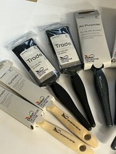 Dulux brushes 2 - 10, off