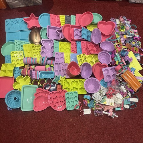 Huge silicone cake mould - huge,