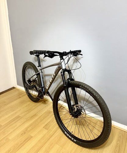 Giant talon mountain - 2, bike
