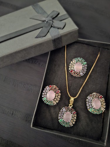 Gold tone pink - tone,