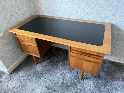 Great looking mid century - great,