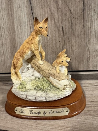 Leonardo collection fox family - leonardo,