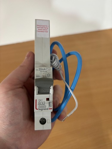 Legrand b32a rcbo - legrand,