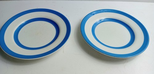 Pair green cornishware - t, g