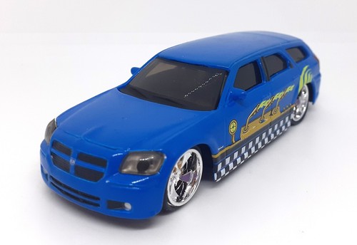 Bburago dodge magnum street - rt,