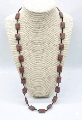 Red jasper black spinel - red, long