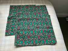 Set Of 7 Christmas Napkins Green Red Ribbons Holly Wreaths Pattern 16” x 13.5”