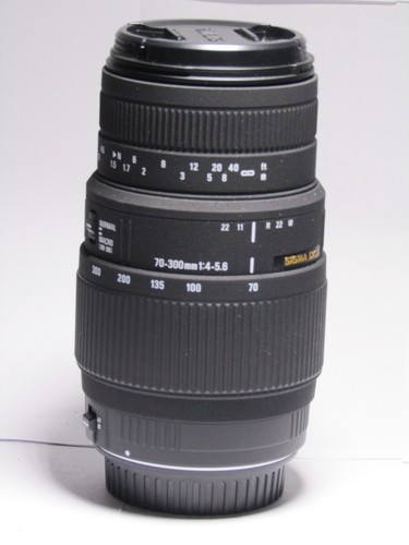 Sigma efs 300mm dg macro - 70-300mm,