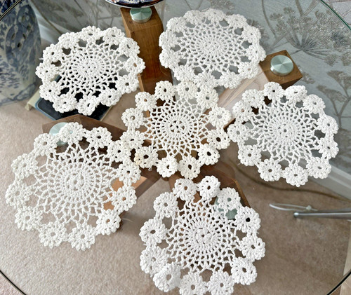 Six vintage white cotton - six,