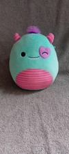 Valentine's Squishmallows Leon