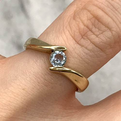 Blue topaz 9ct gold ring - gold,
