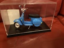 Smart toys Vespa Blue Scooter Motorcycle in Display Box (IN BX 82)