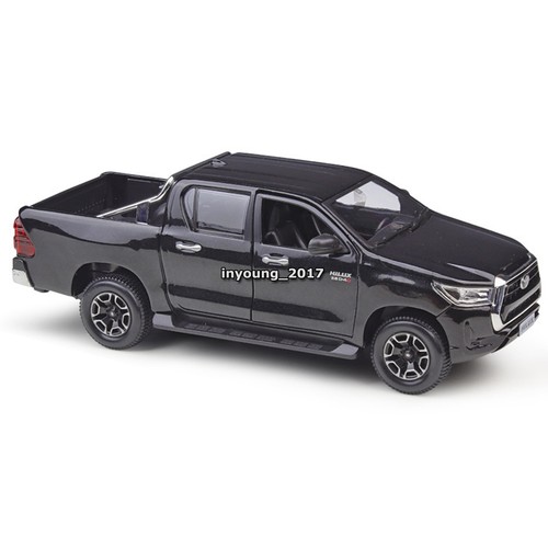 Toyota hilux pickup truck - 1:27,