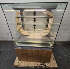 Cake drinks display fridge