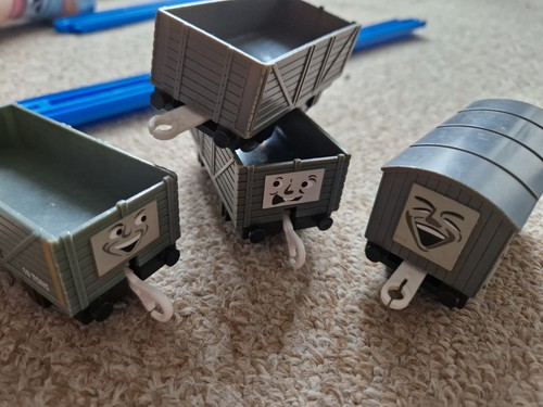 Trackmaster thomas friends - thomas, &