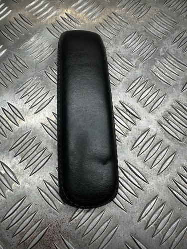 Audi mk2 2006 14 armrest - audi, tt