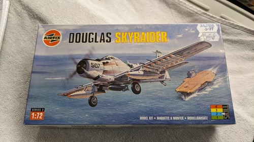Airfix douglas skyraider - airfix,