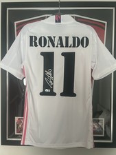 Ronaldo Nazario (R9) signed