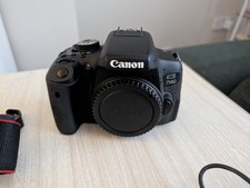 Canon EOS 750D Digital SLR