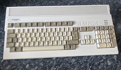 Commodore amiga a1200 - amiga,