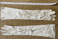 A pair of 1920’s Penberthy long White Kid Leather Gloves. Small size