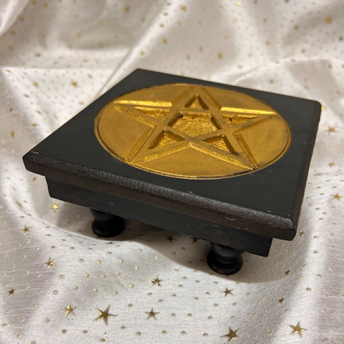 Black gold wooden pentagram - gold,