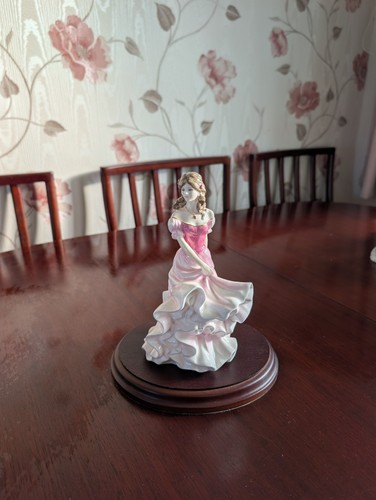 Royal doulton porcelain - royal,