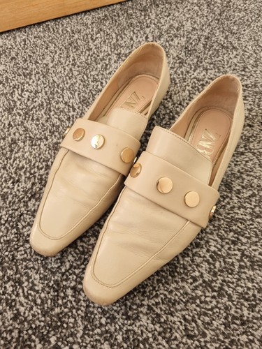 Zara beige with hold stud - zara,