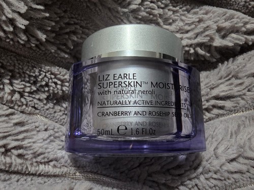 Liz earle superskin - liz,