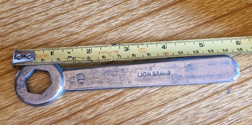 Vintage lion brand hexagonal - vintage,