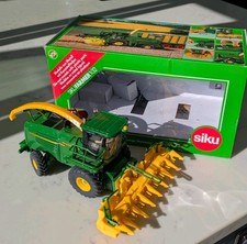 Siku 4056 John Deere Forage