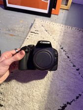 Canon EOS 550D 18.0 MP Digital