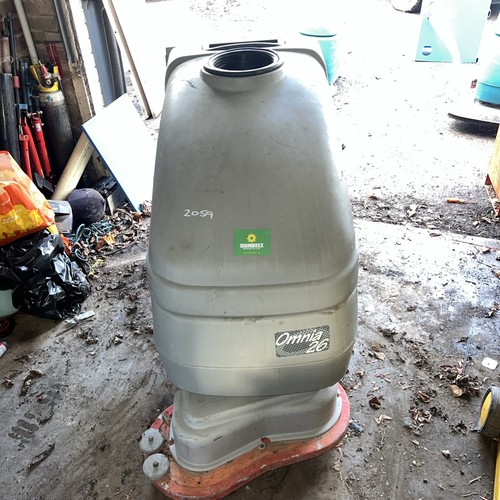 Comac omnia volt - comac, floor