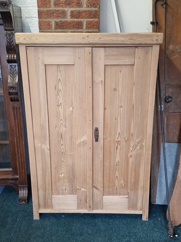Victorian pine door cupboard - pine,