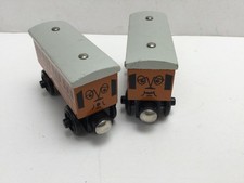 THOMAS Tank Engine Wooden Railway Carriages - ANNIE and CLARABEL - Good
