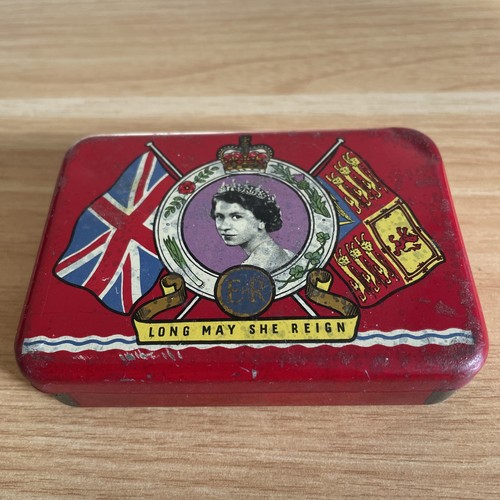 Vintage oxo tin queen - oxo,